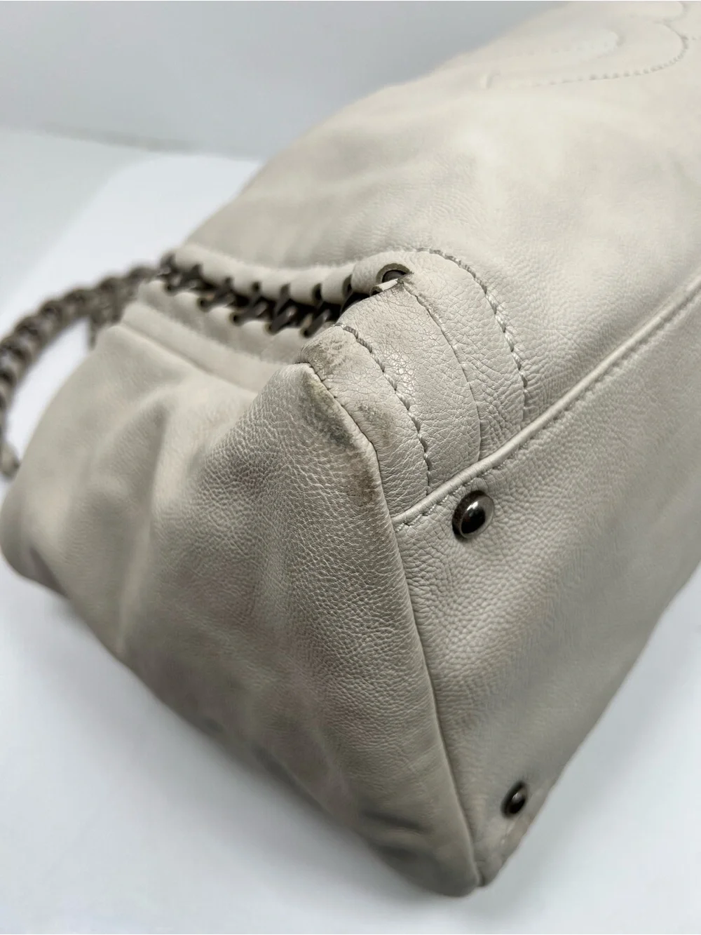 Authentic CHANEL 2005 White Caviar Modern Chain East West Leather Tote
